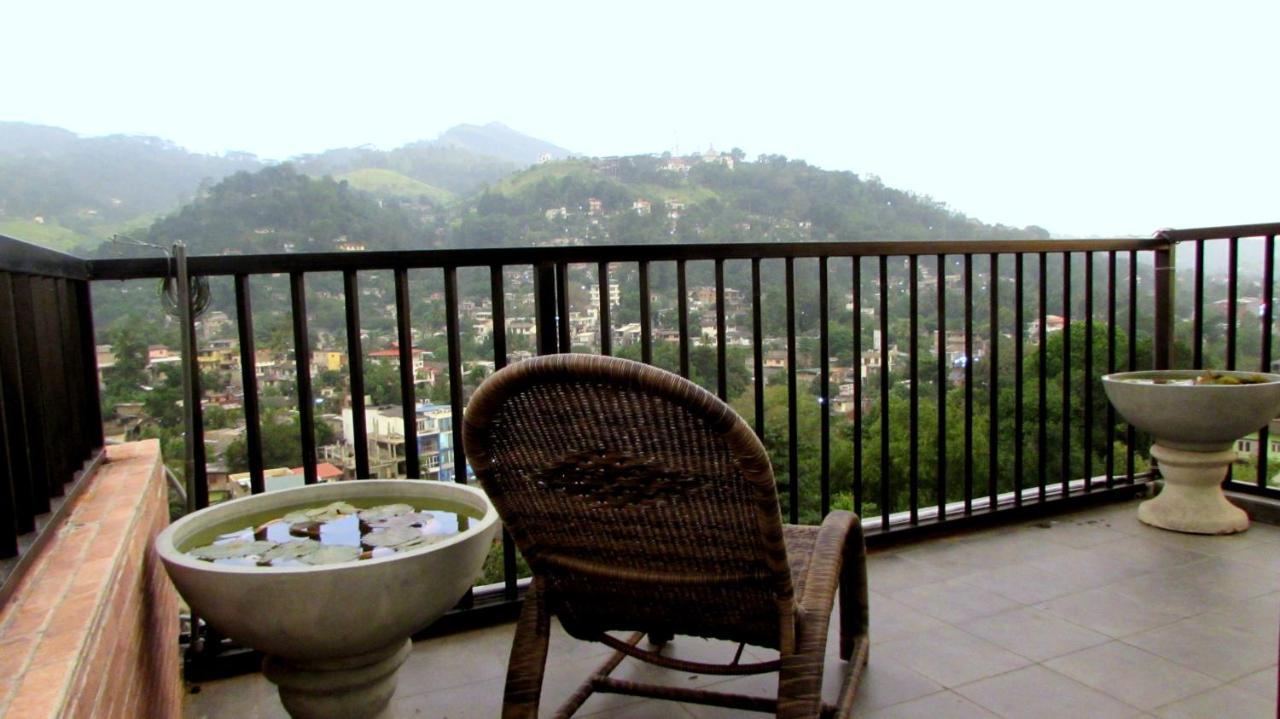 Bunk Planet Hotel Kandy Eksteriør billede